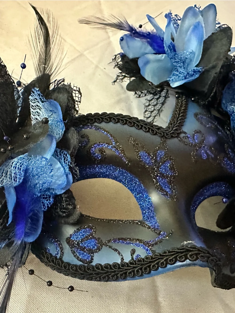 Black and Royal Blue Feathered Masquerade Mask